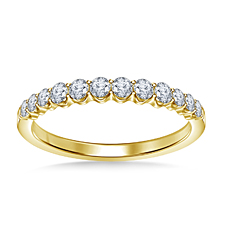 Tapered Diamond Wedding Band with Graduated Diamonds in 14K Yellow Gold (1/2 cttw.)