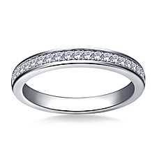 Classic Diamond Studded Band in Platinum (1/4 cttw.)